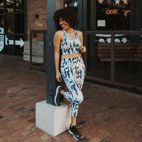 Senita Athletics Brooklyn Print High Waisted Ava Capri Size Small - Picture 2 of 5